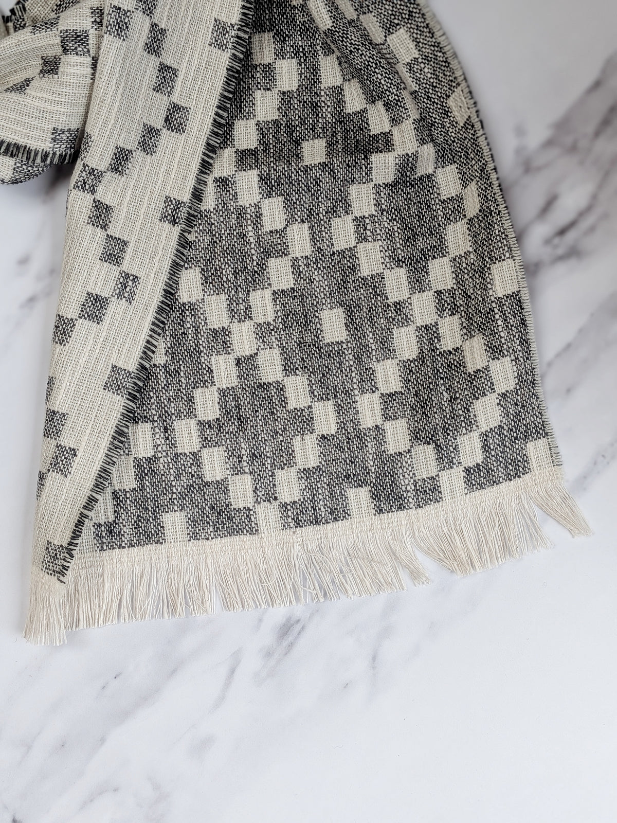 MABLI DOUBLECLOTH SCARF IN CHARCOAL