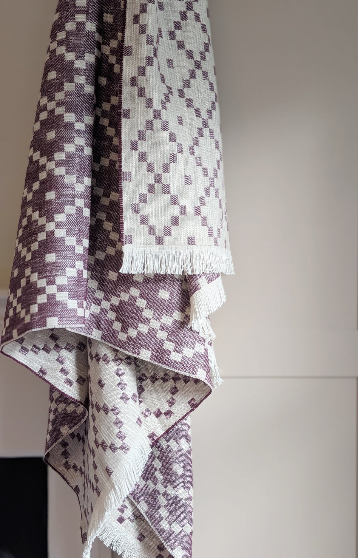 MABLI DOUBLECLOTH THROW IN WINE