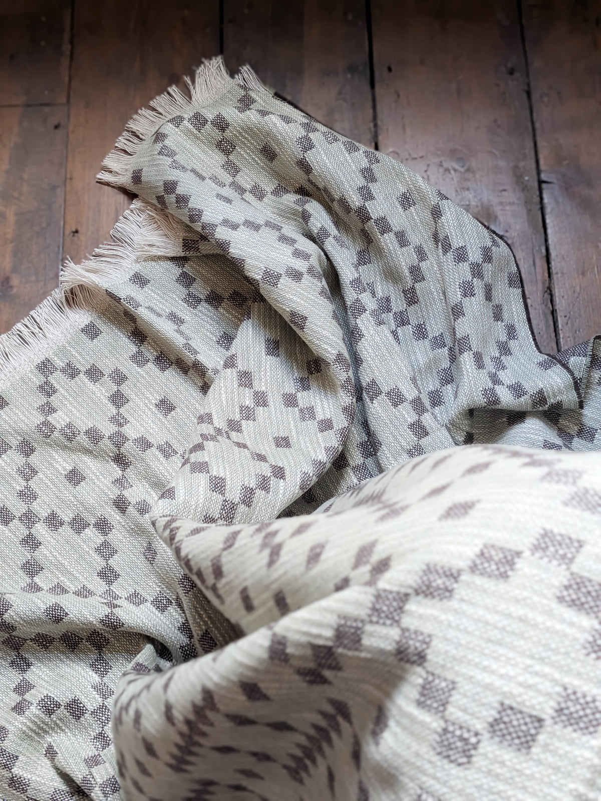 MABLI DOUBLECLOTH THROW IN CHESTNUT