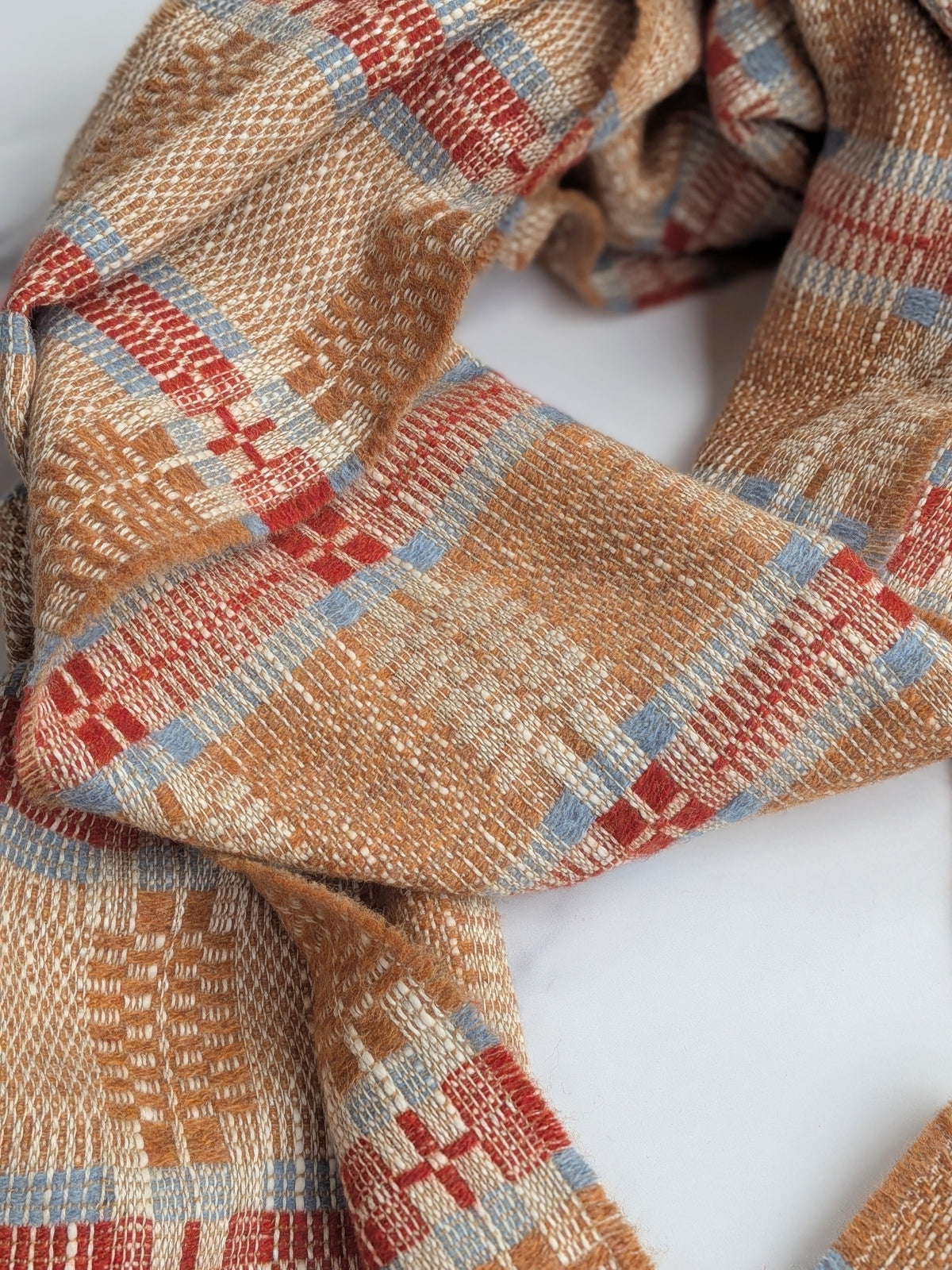 GOLDIE OVERSHOT SCARF