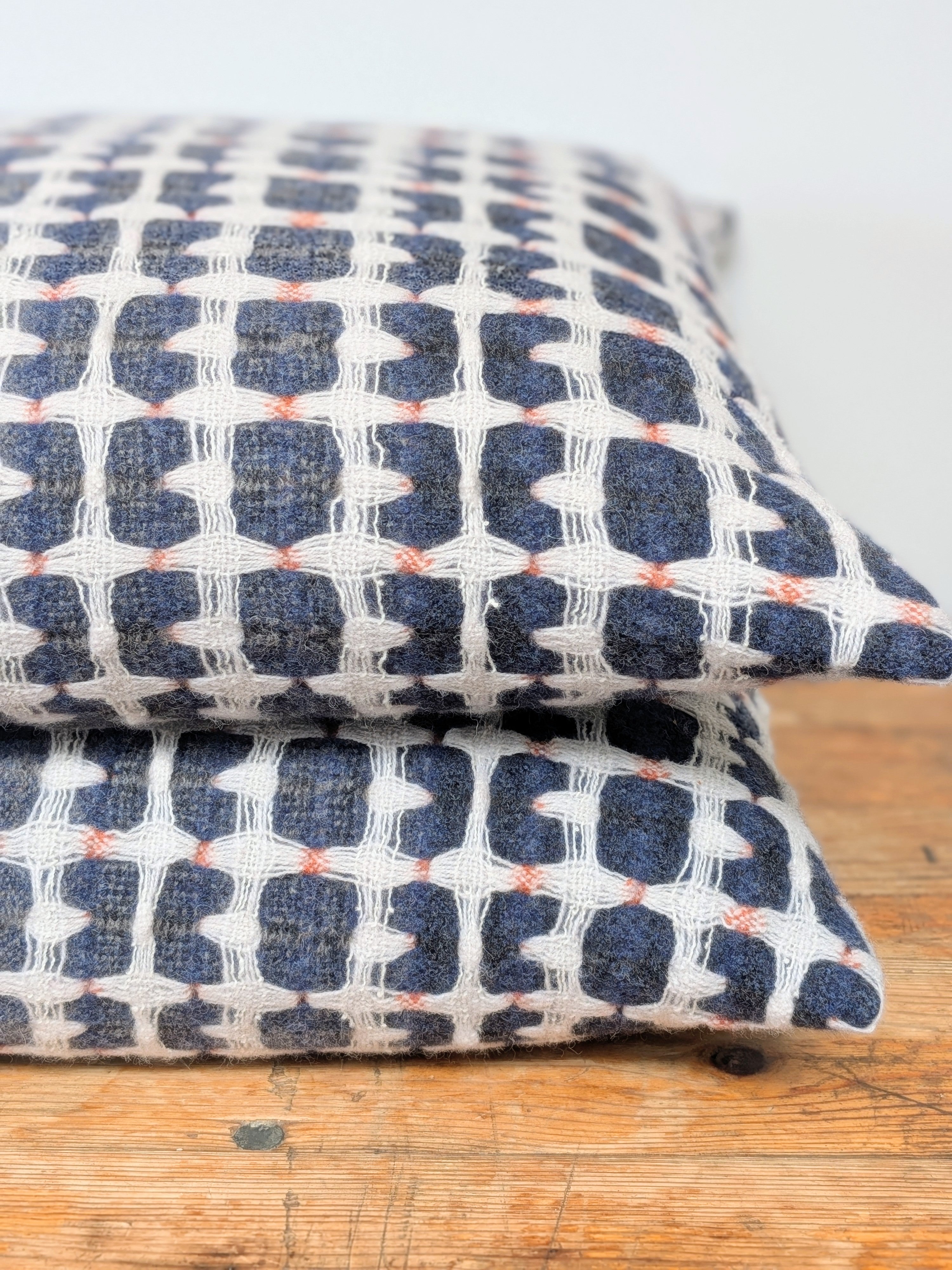 DENIM CREPE DOUBLEWEAVE CUSHION
