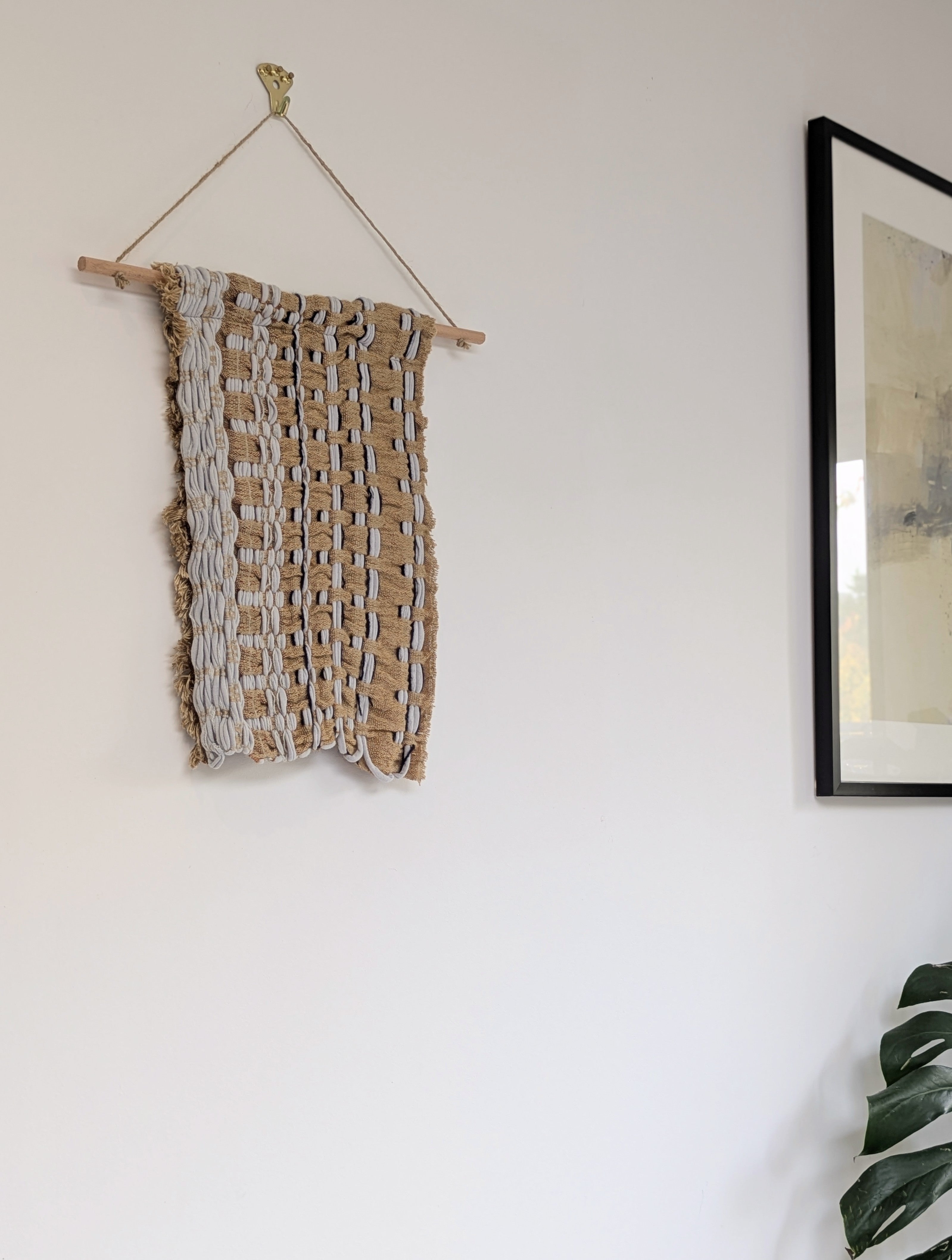 SAMMY WALL HANGING