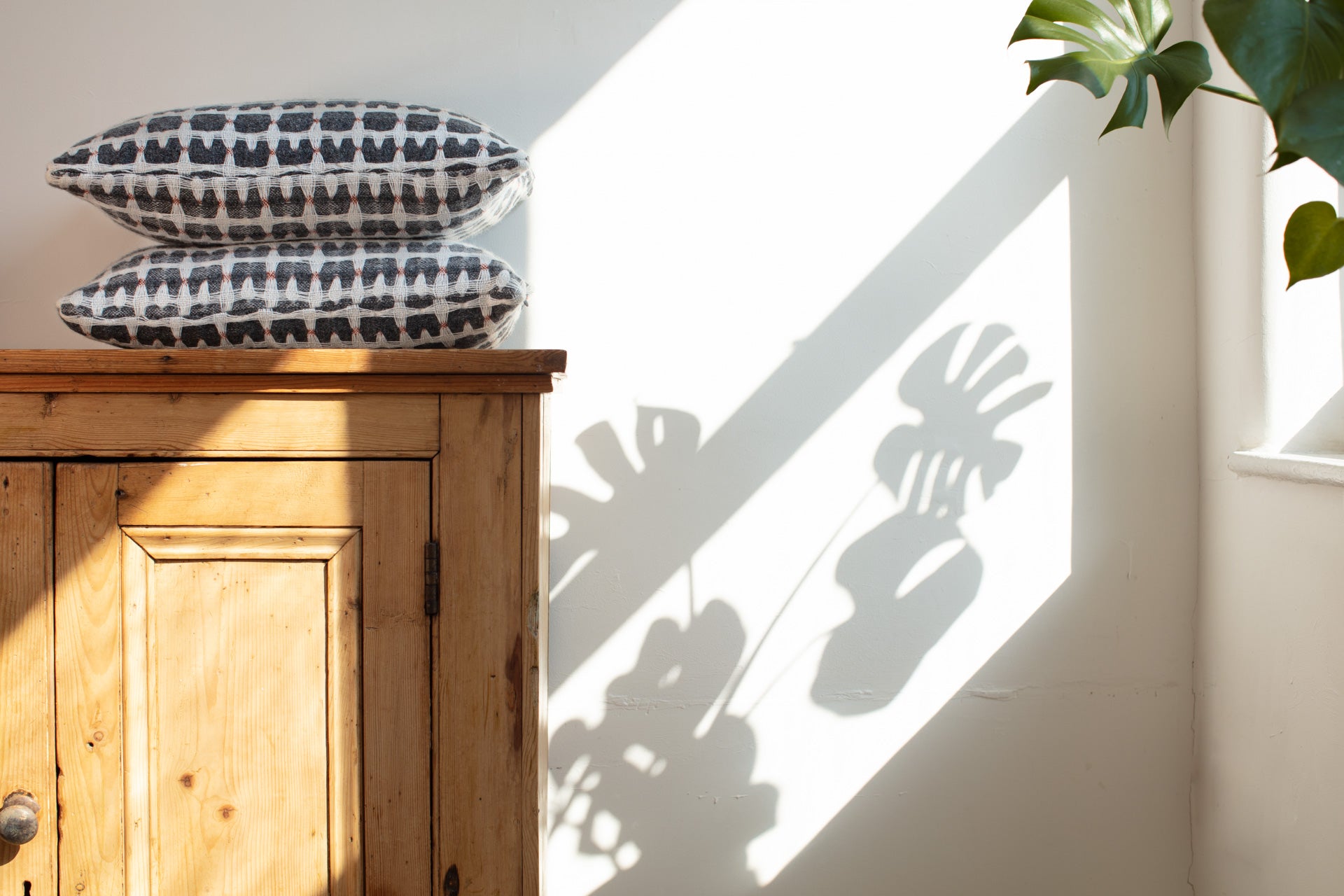 ASH DOUBLECLOTH CUSHION