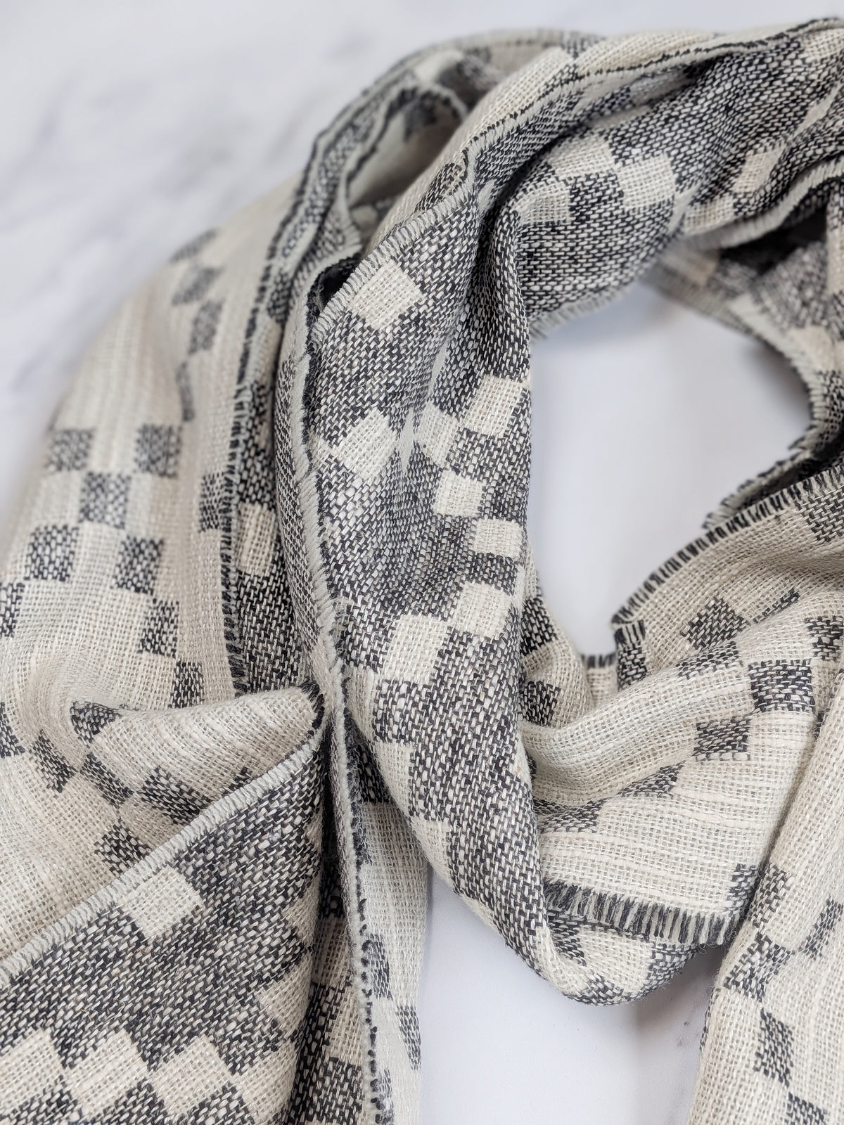 MABLI DOUBLECLOTH SCARF IN CHARCOAL