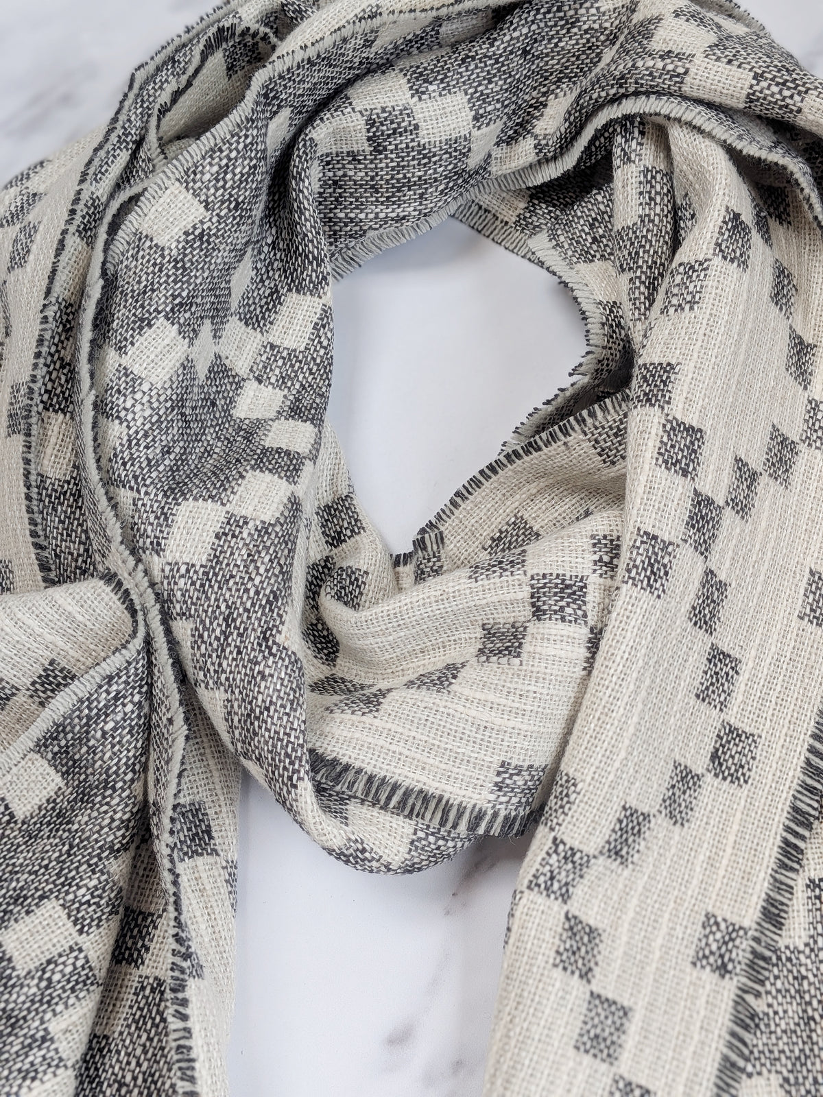 MABLI DOUBLECLOTH SCARF IN CHARCOAL