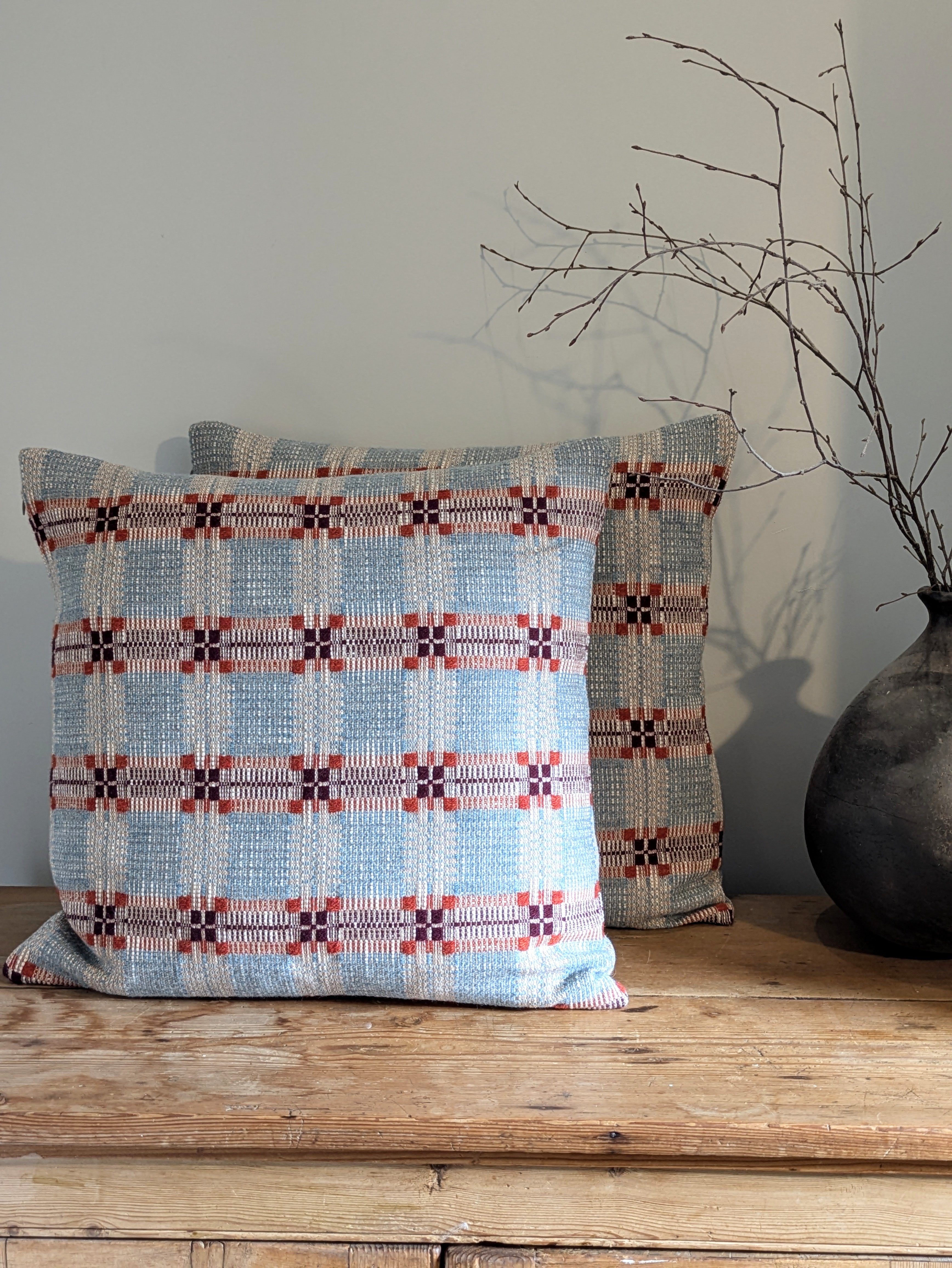 TOPAZ OVERSHOT CUSHION