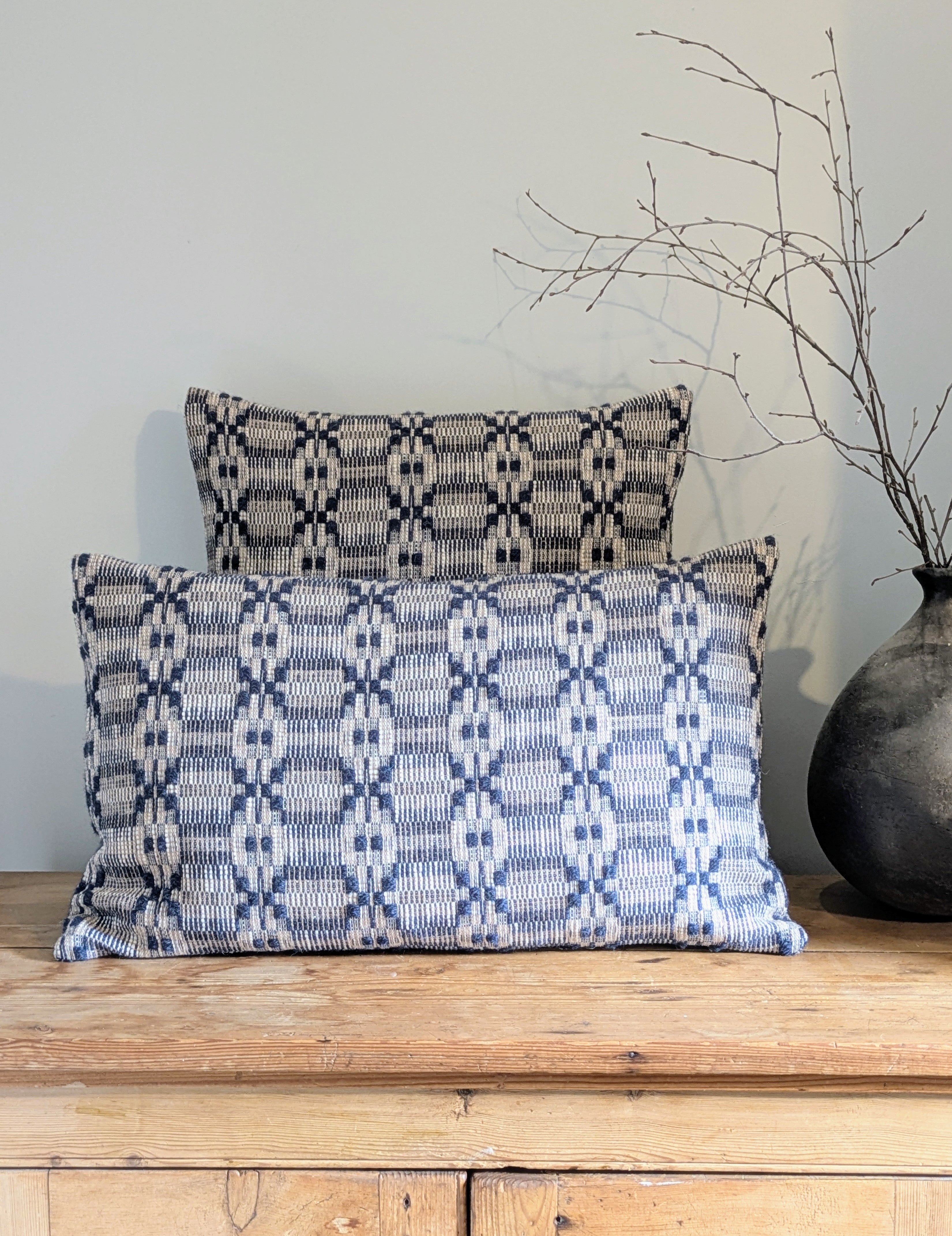 MARINO OVERSHOT CUSHION