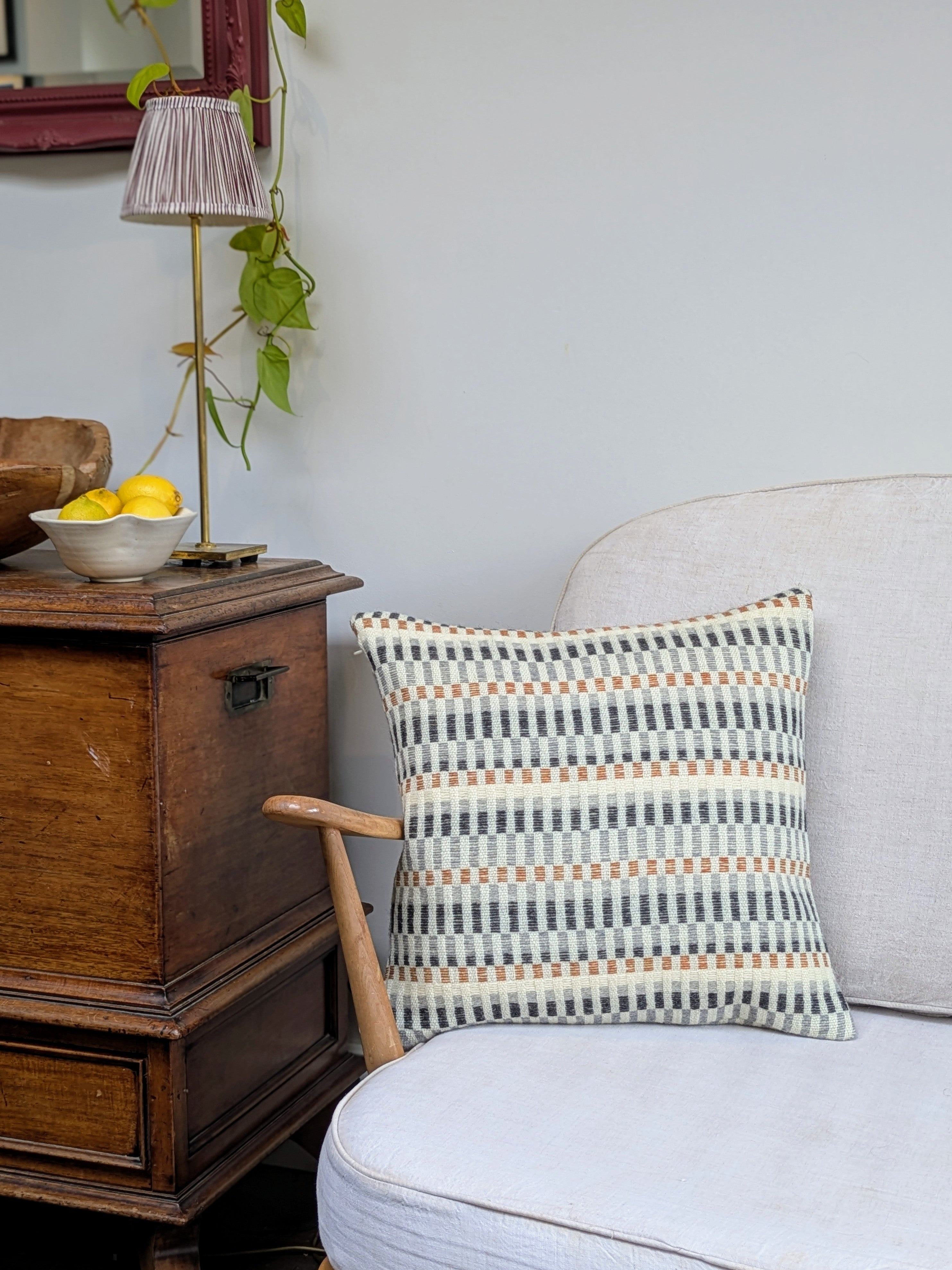 FELIX CUSHION IN OCHRE
