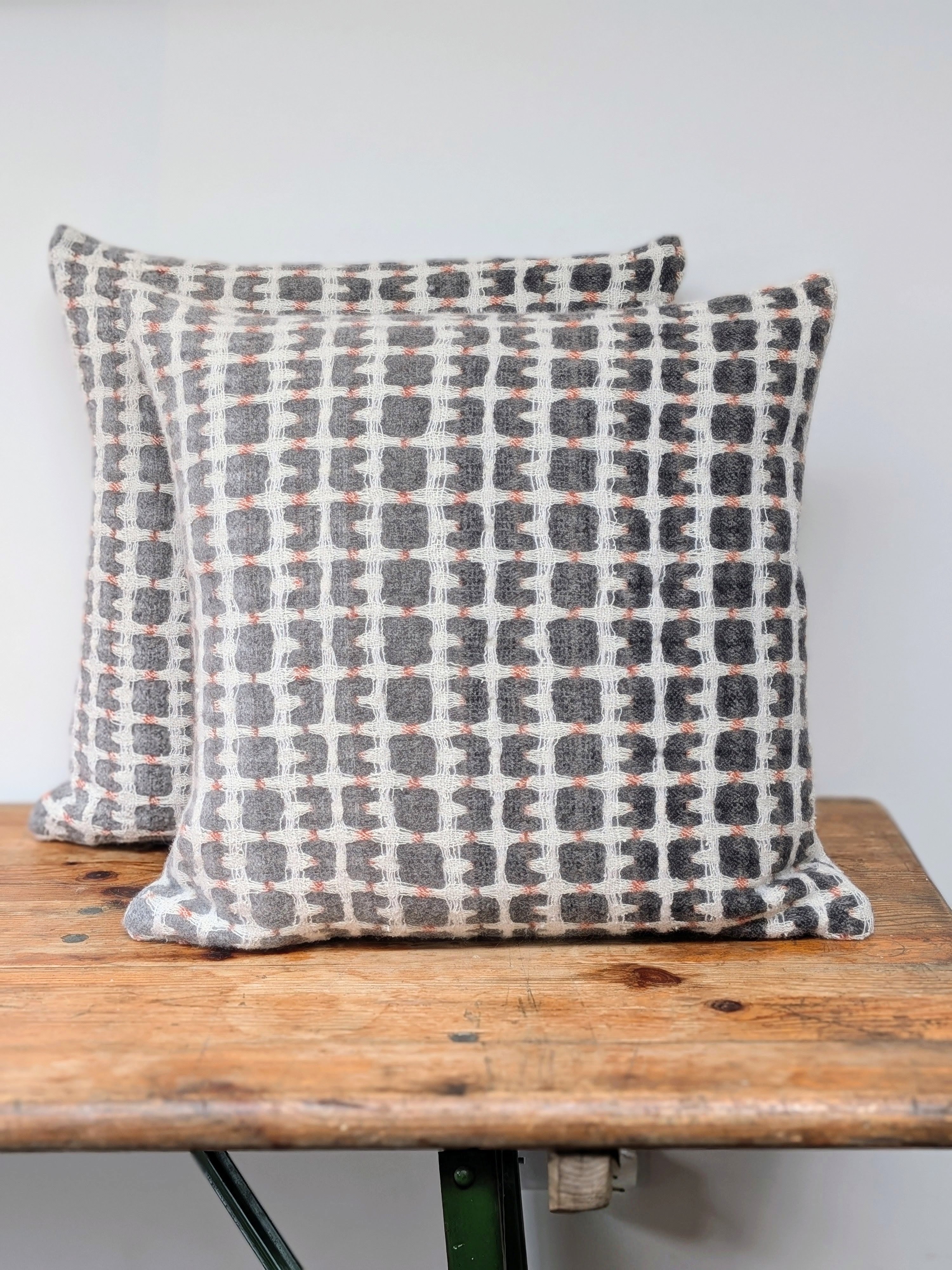ASH CREPE DOUBLEWEAVE CUSHION