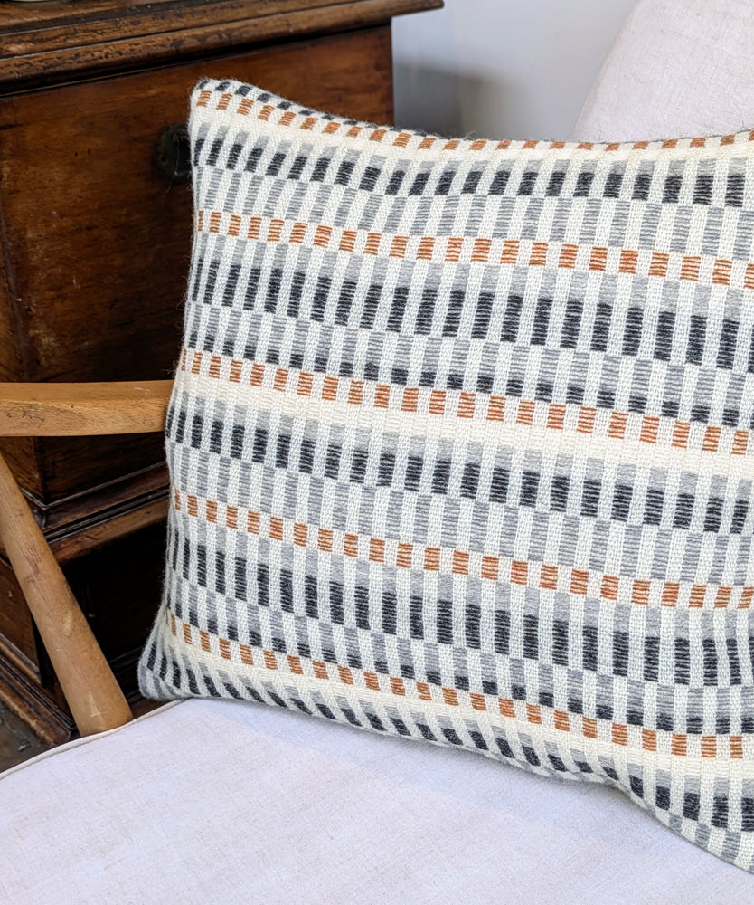 FELIX CUSHION IN OCHRE