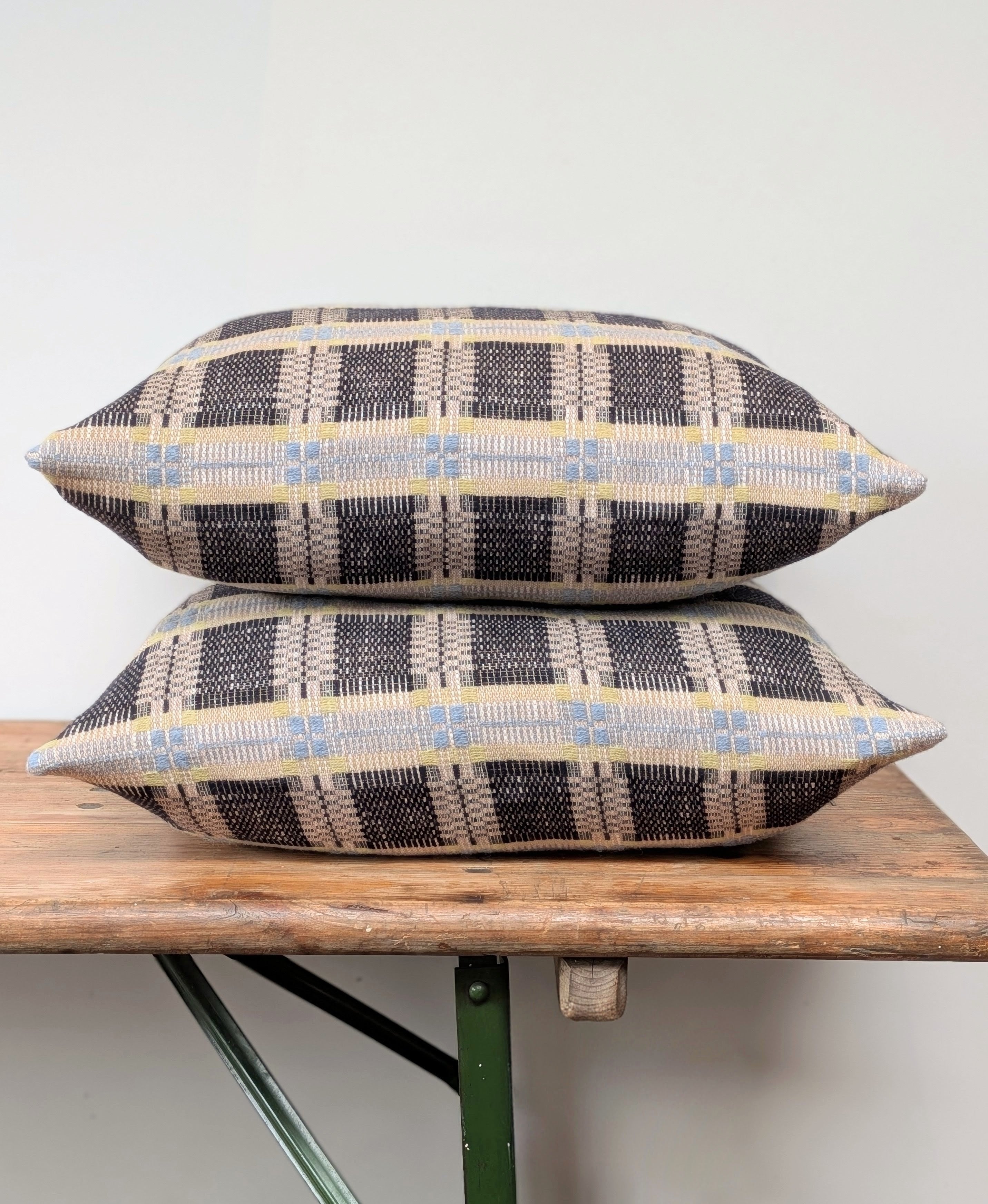 SCOTTY OVERSHOT CUSHION