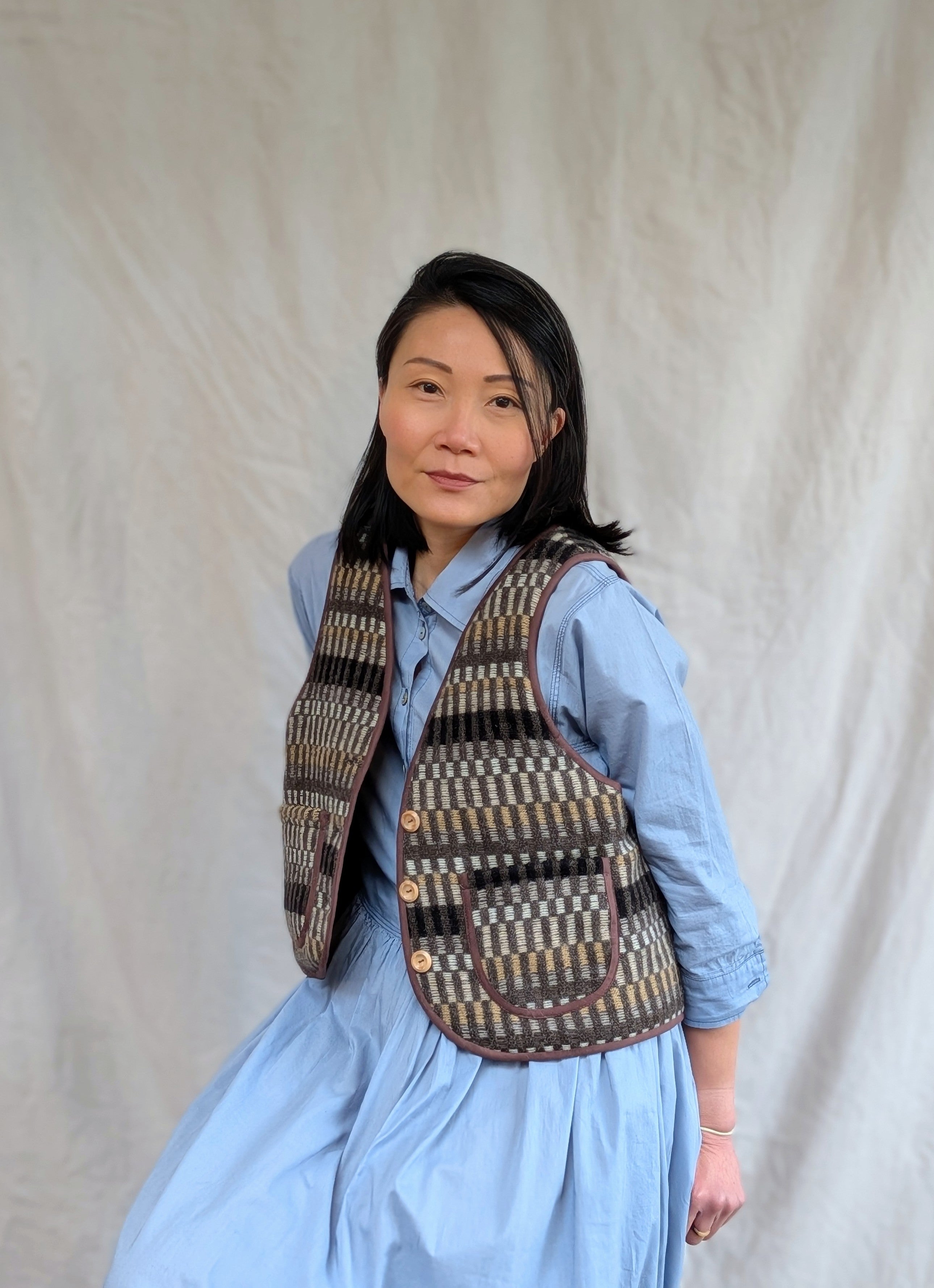 FELIX QUILTED WAISTCOAT IN COCOA